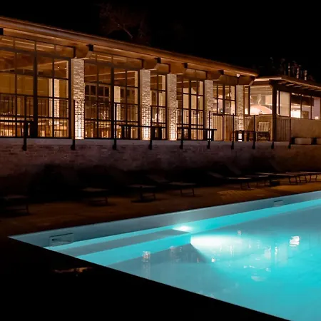 Nike Country Retreat - 6 * Controguerra