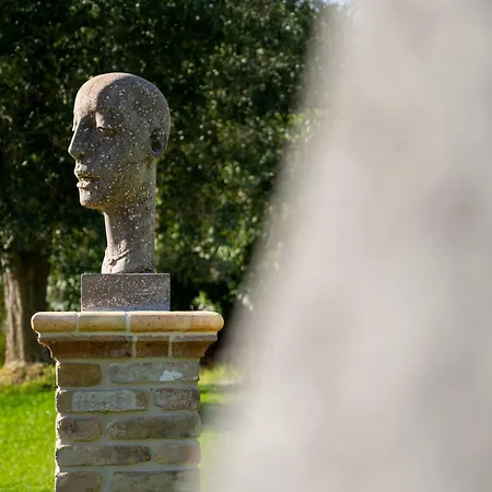 Nike Country Retreat - 6 *