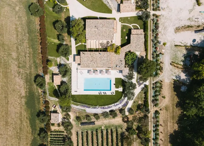 Nike Country Retreat - 6 Country house Controguerra