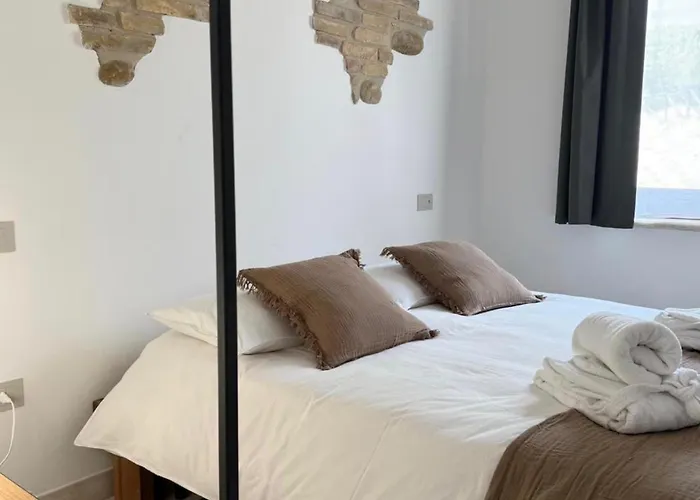 Nike Country Retreat - Rifugio Di Campagna カントリーハウス Controguerra